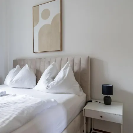 Apartamento Farawayhomes #2 *